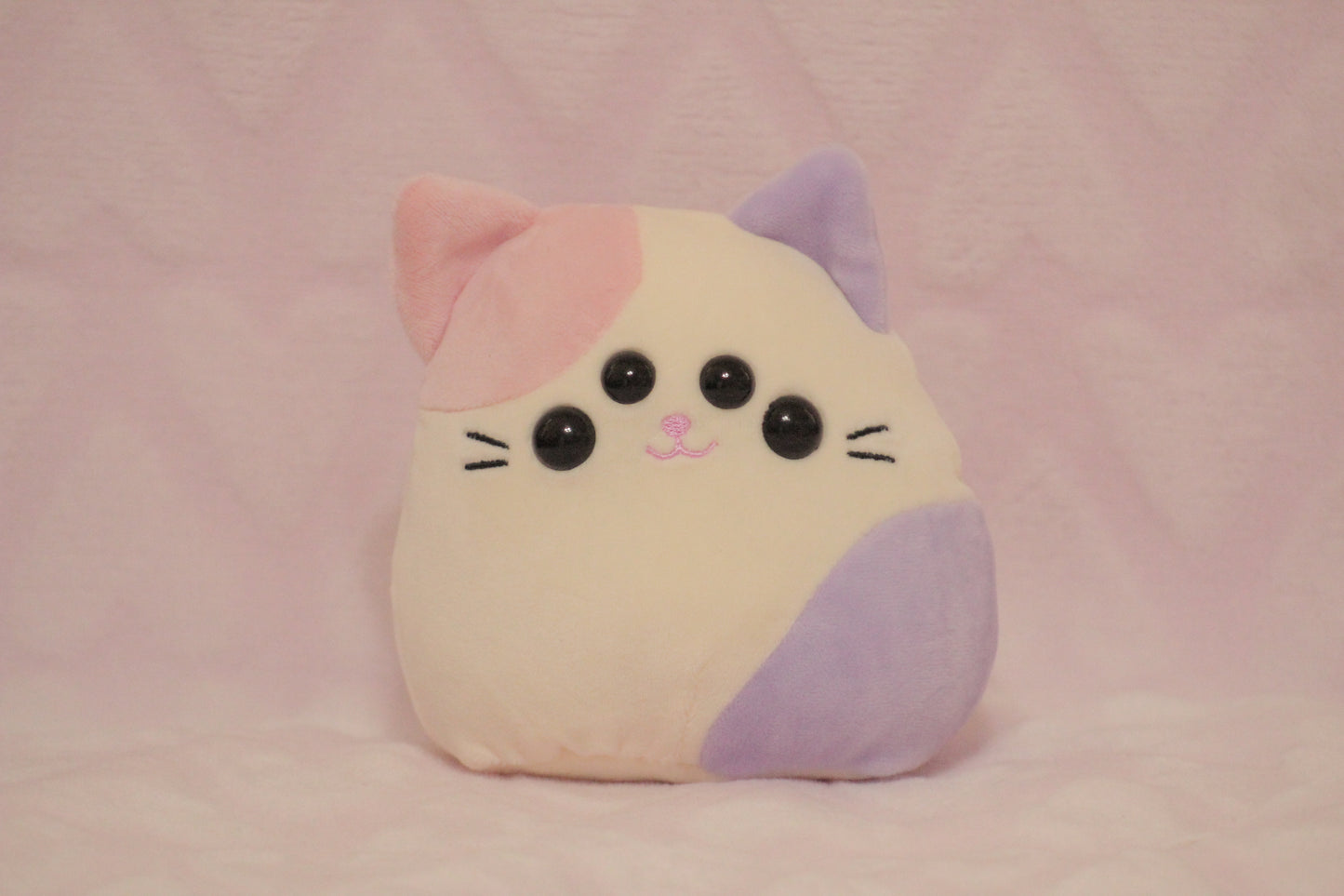 Extra eyes add on, for find or send in customs only!