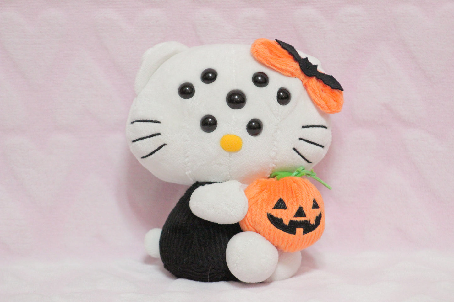 Extra eyes add on, for find or send in customs only!