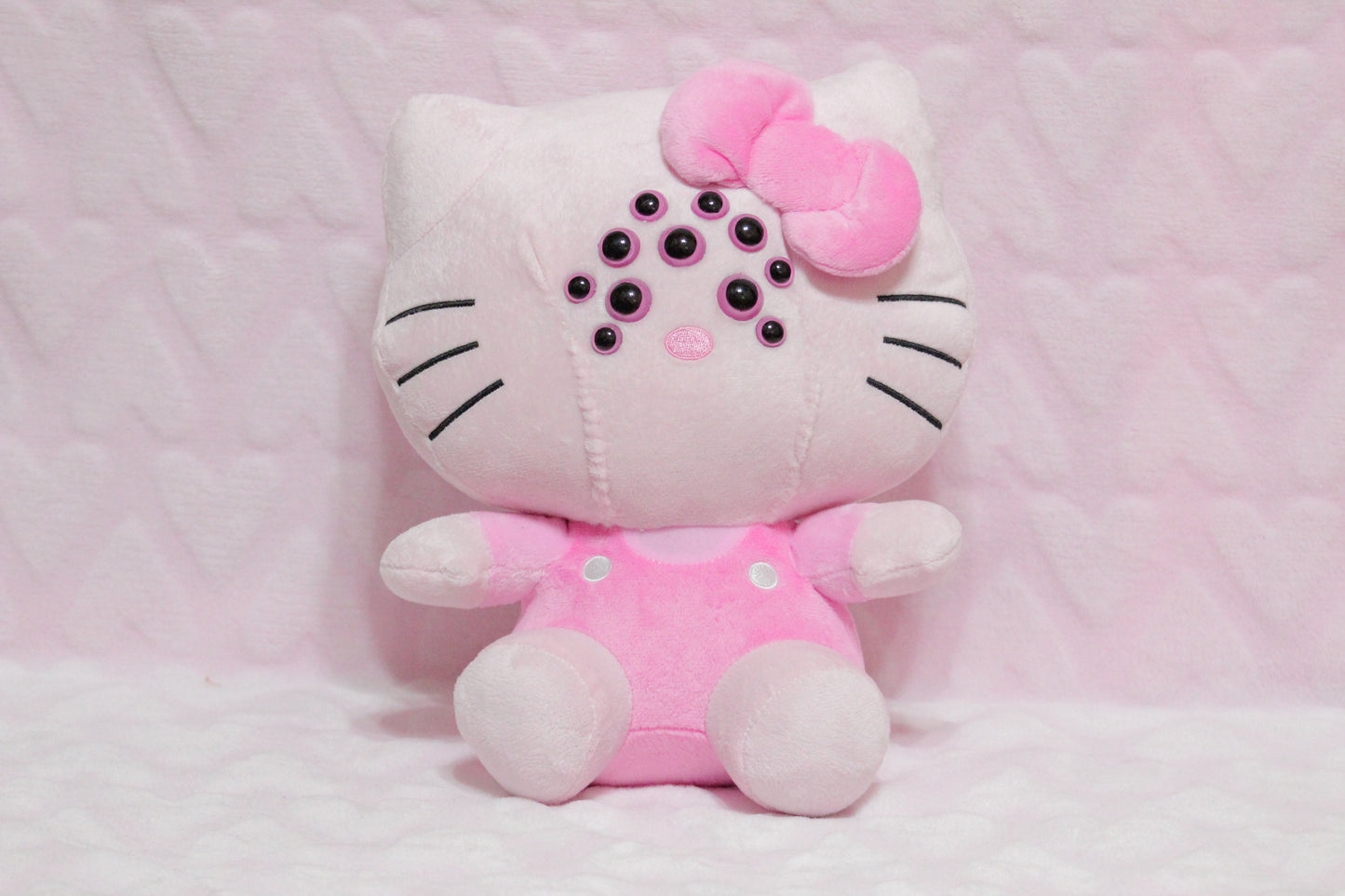 Extra eyes add on, for find or send in customs only!