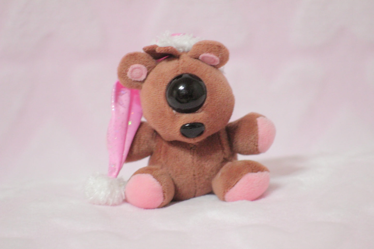 Extra eyes add on, for find or send in customs only!