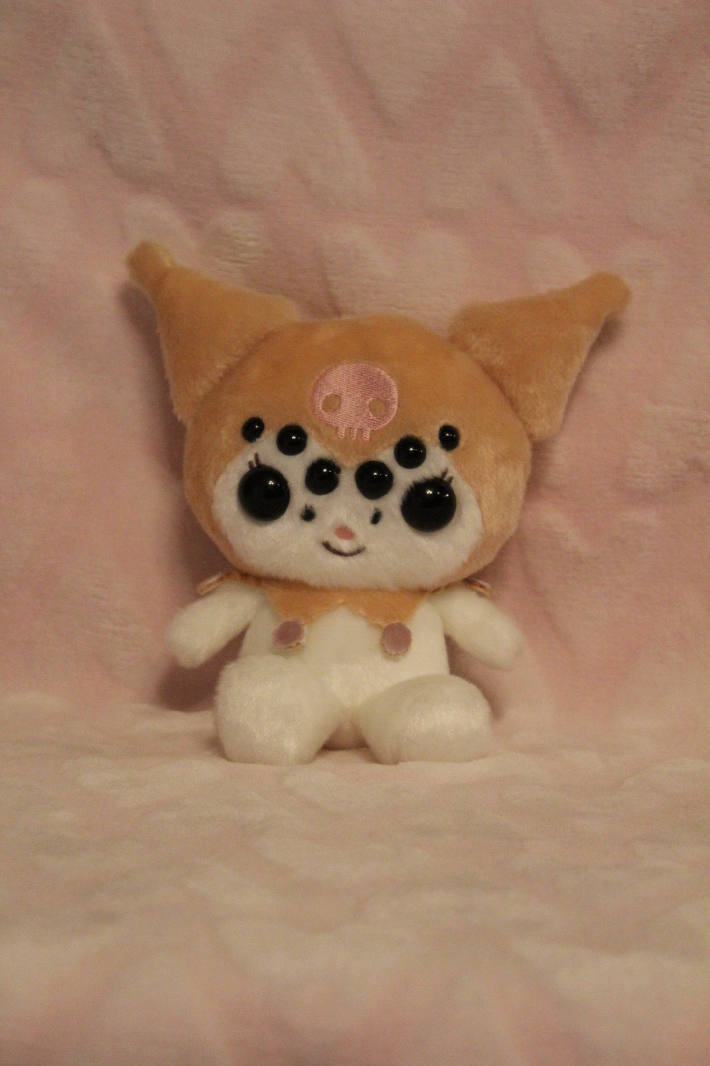 Extra eyes add on, for find or send in customs only!