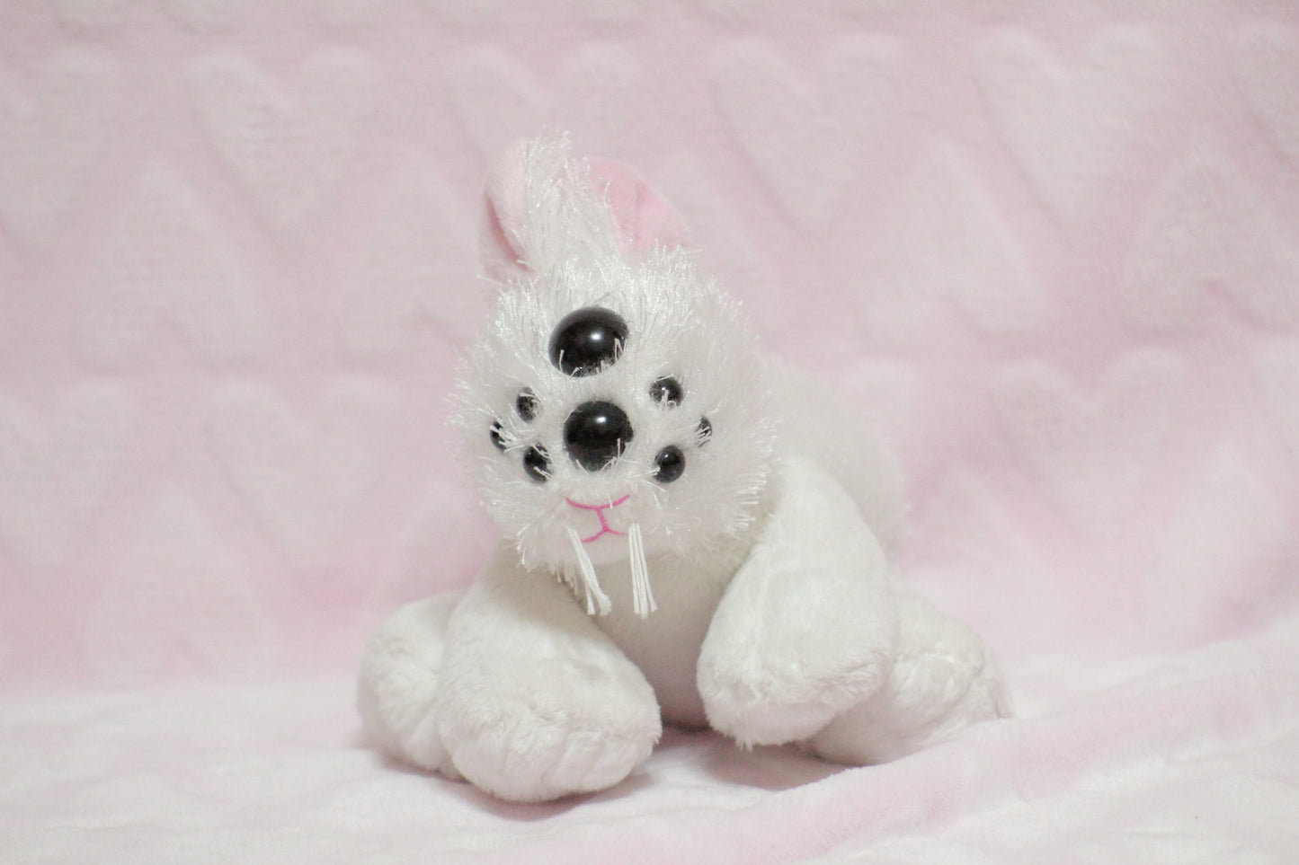 Extra eyes add on, for find or send in customs only!
