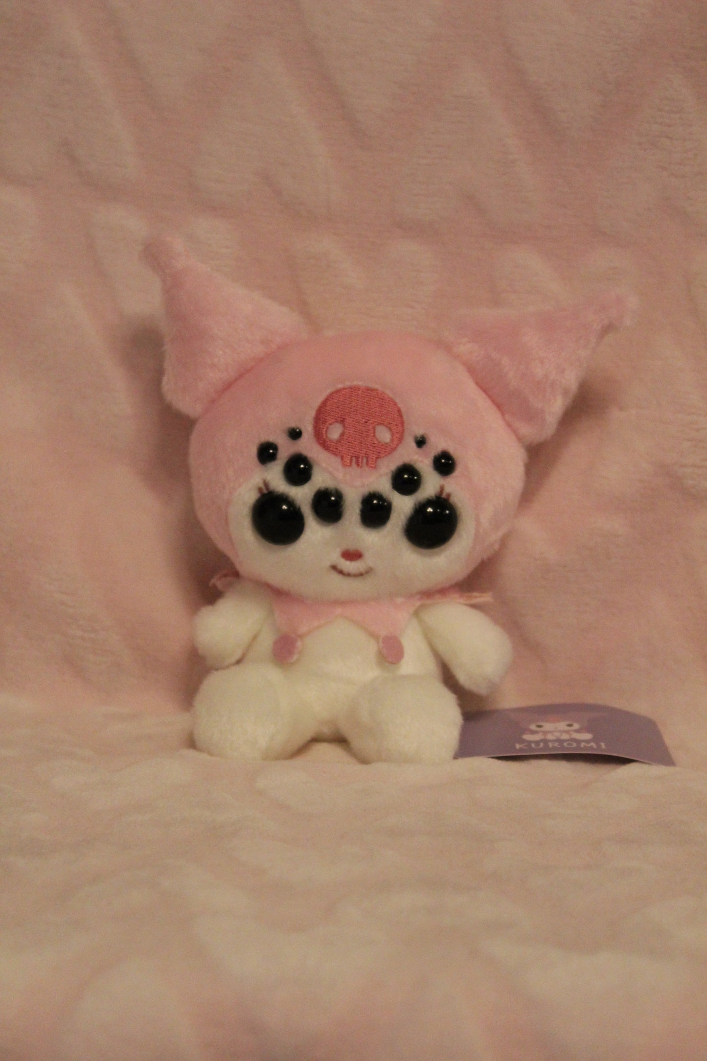 Extra eyes add on, for find or send in customs only!