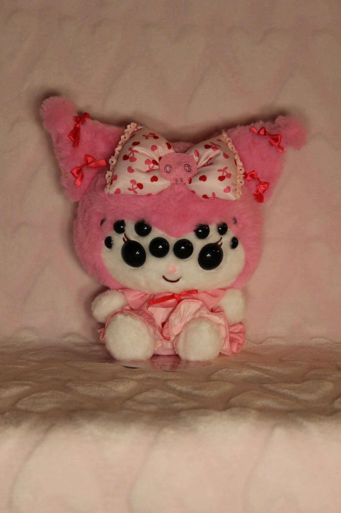 Extra eyes add on, for find or send in customs only!