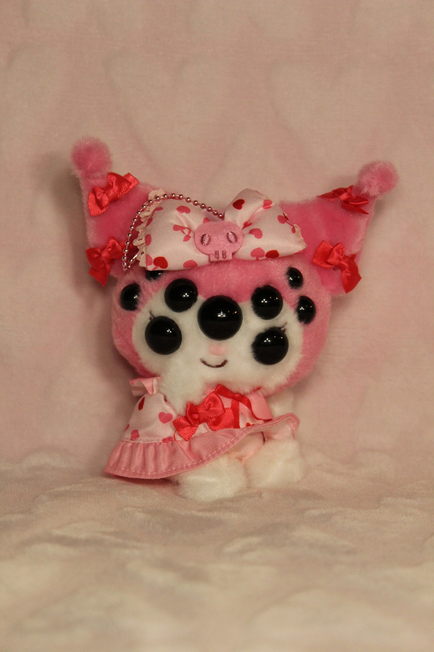 Extra eyes add on, for find or send in customs only!