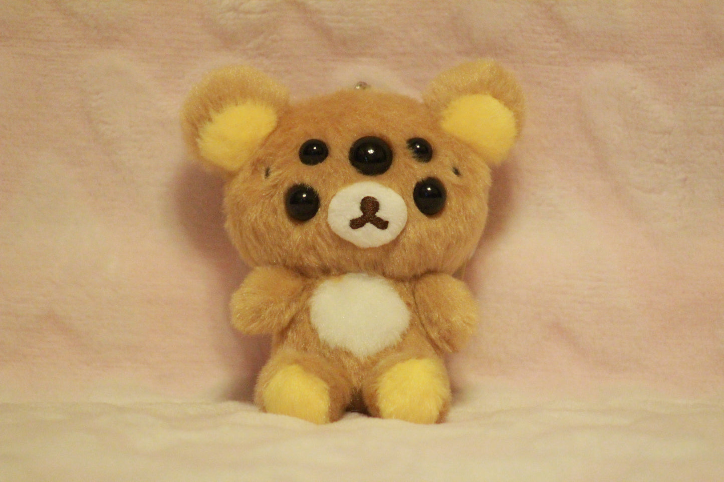 Extra eyes add on, for find or send in customs only!