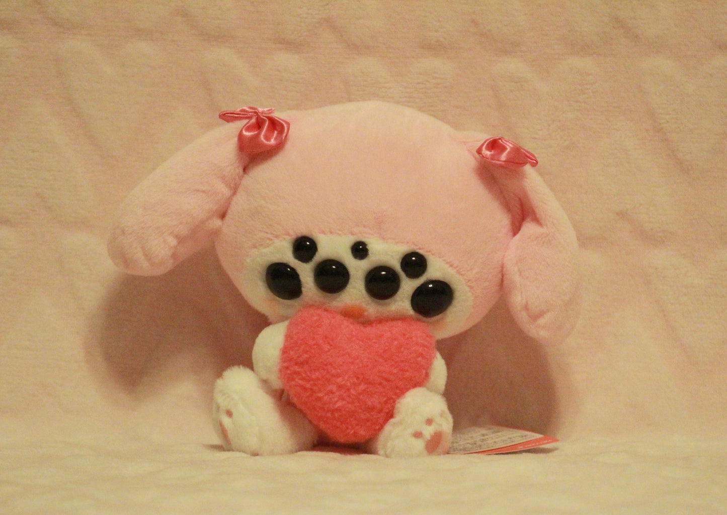 Extra eyes add on, for find or send in customs only!