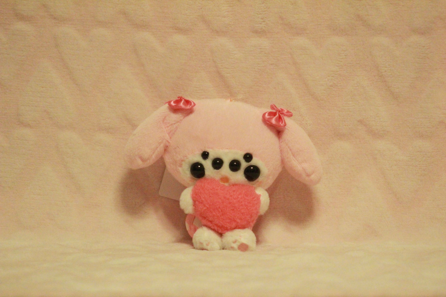 Extra eyes add on, for find or send in customs only!