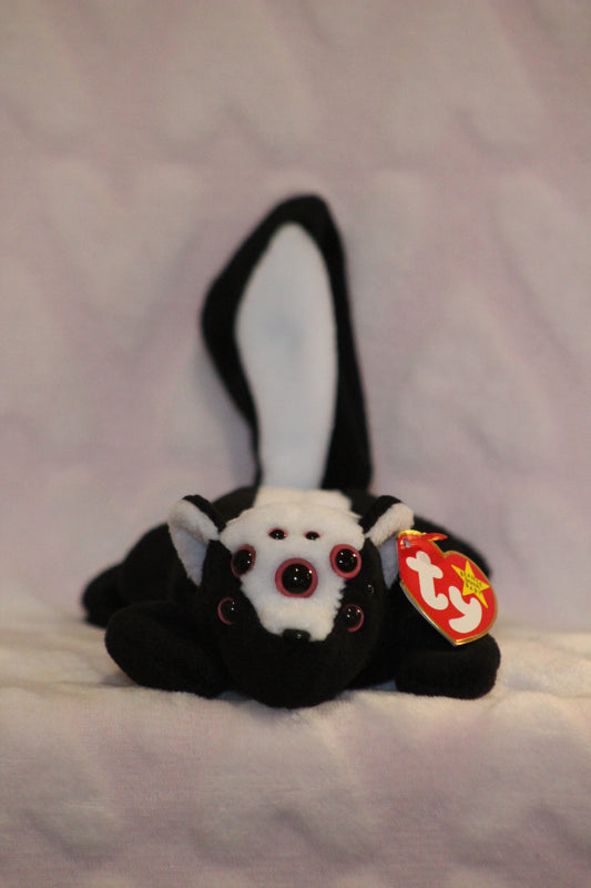 Skunk beanie baby